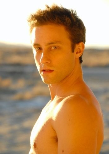 Josh Berger Fotoğrafı