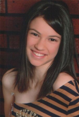 Yüsra Geyik Fotoğrafı