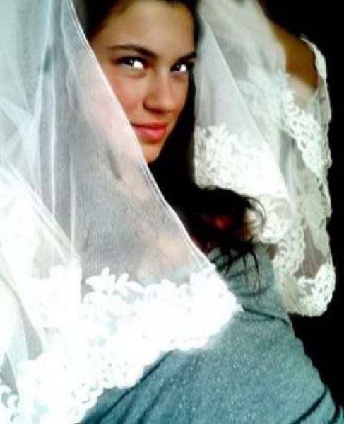 Yüsra Geyik Fotoğrafı