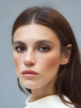 Yüsra Geyik fotoğrafı