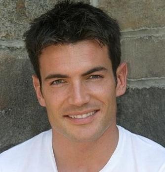 Aiden Turner Fotoğrafı