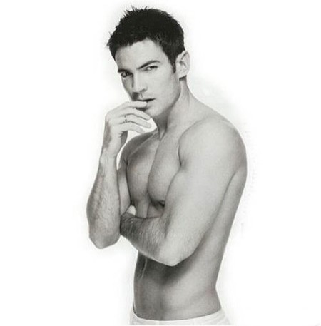 Aiden Turner Fotoğrafı