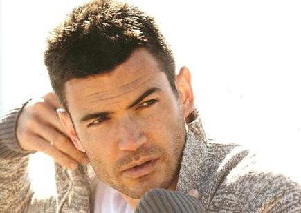 Aiden Turner Fotoğrafı