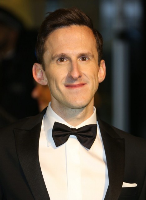 Adam Brown fotoğrafı