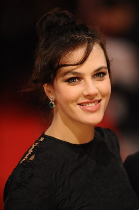 Jessica Brown-Findlay Fotoğrafı