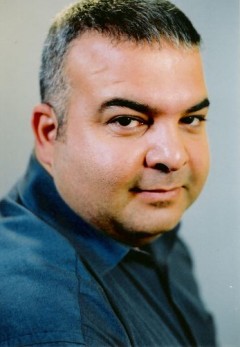 Deniz Oral fotoğrafı