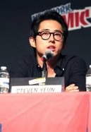 Steven Yeun Fotoğrafı