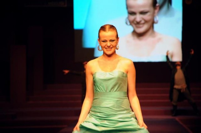 Naz Elmas Fotoğrafı