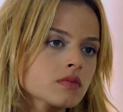 Naz Elmas Fotoğrafı