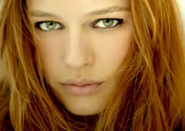 Naz Elmas Fotoğrafı