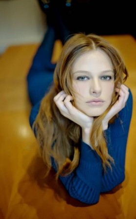 Naz Elmas Fotoğrafı