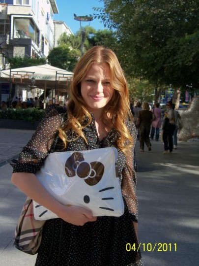 Naz Elmas Fotoğrafı