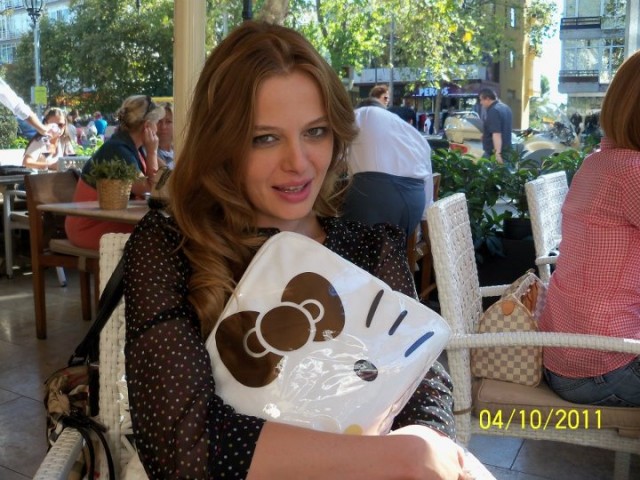 Naz Elmas Fotoğrafı