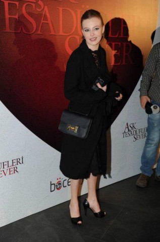 Naz Elmas Fotoğrafı