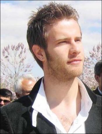 Özgür Çevik Fotoğrafı