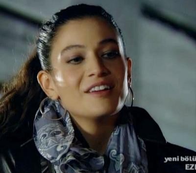 Berrak Tüzünataç Fotoğrafı