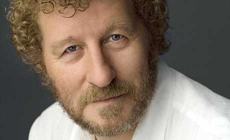 Sebastian Faulks fotoğrafı