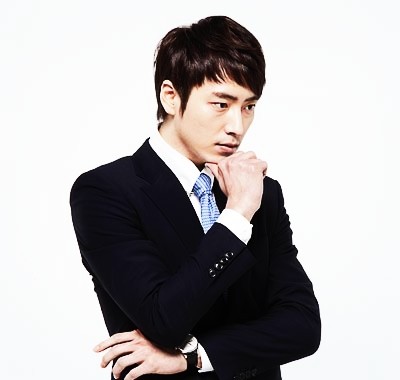 Lee Joon Hyuk Fotoğrafı