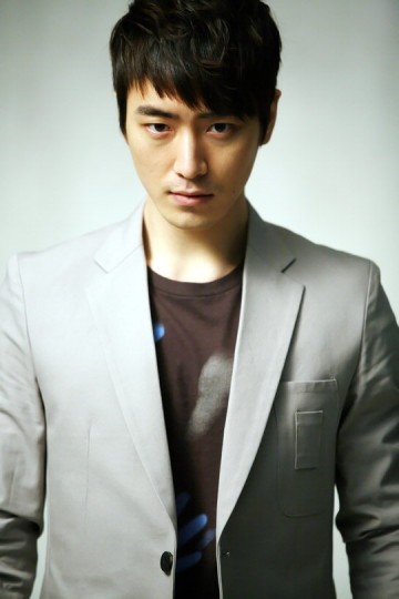 Lee Joon Hyuk Fotoğrafı