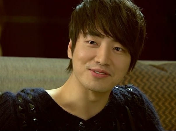 Lee Joon Hyuk Fotoğrafı