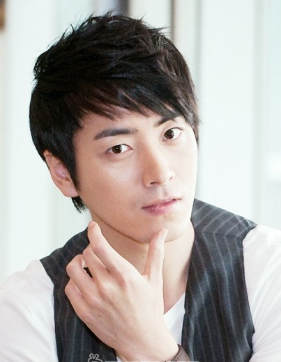 Lee Joon Hyuk Fotoğrafı