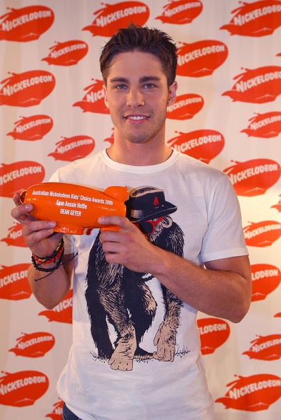 Dean Geyer Fotoğrafı