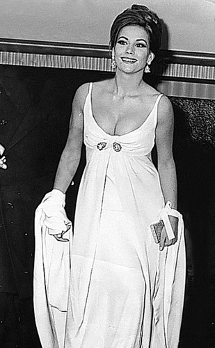 Claudine Auger Fotoğrafı