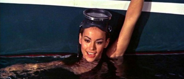 Claudine Auger Fotoğrafı