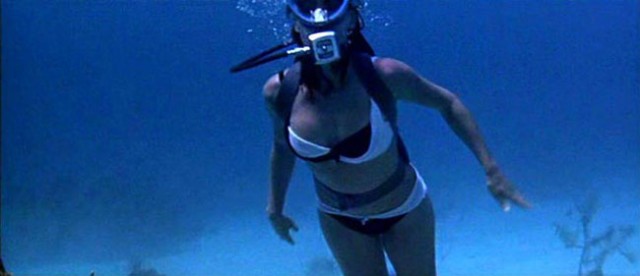 Claudine Auger fotoğrafı