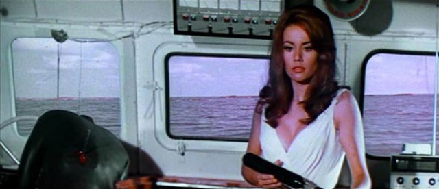 Claudine Auger fotoğrafı