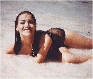 Claudine Auger Fotoğrafı