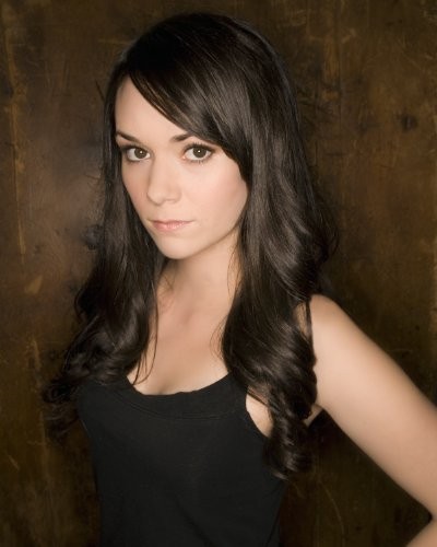 Carmen Lavigne fotoğrafı