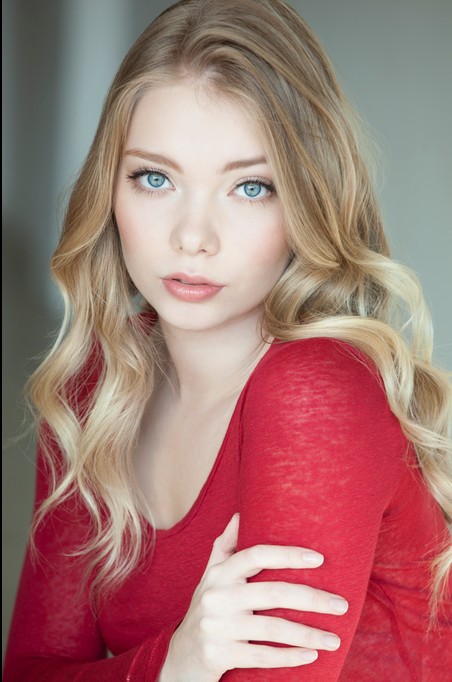 Emilia McCarthy Fotoğrafı