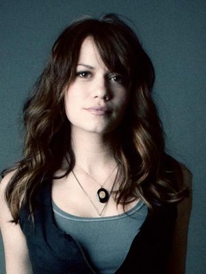 Bethany Joy Lenz Fotoğrafı