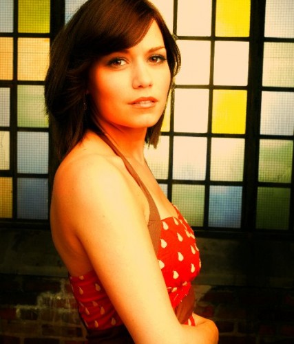 Bethany Joy Lenz Fotoğrafı