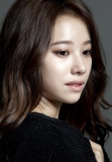 Yoo Shin-ae fotoğrafı