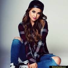 Becky G. Fotoğrafı