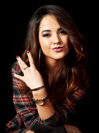 Becky G. Fotoğrafı