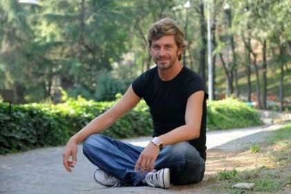 Tan Sağtürk Fotoğrafı