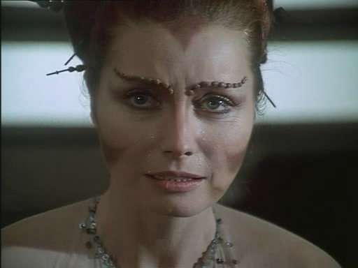 Catherine Schell fotoğrafı