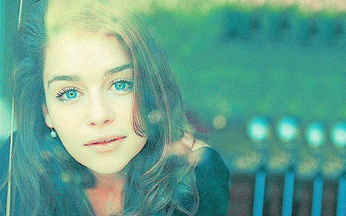 Emilia Clarke Fotoğrafı