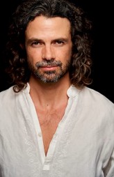 Daniel Hall fotoğrafı