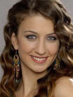 Ceren Benderlioğlu fotoğrafı