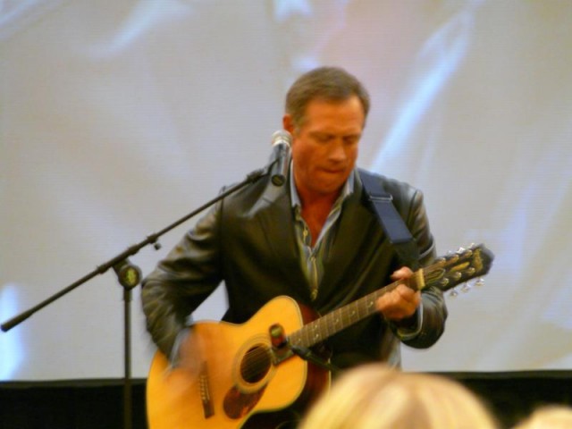 Fredric Lehne fotoğrafı