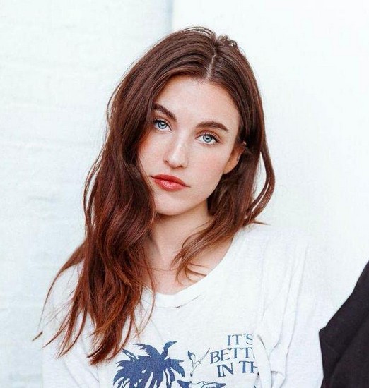 Rainey Qualley Fotoğrafı