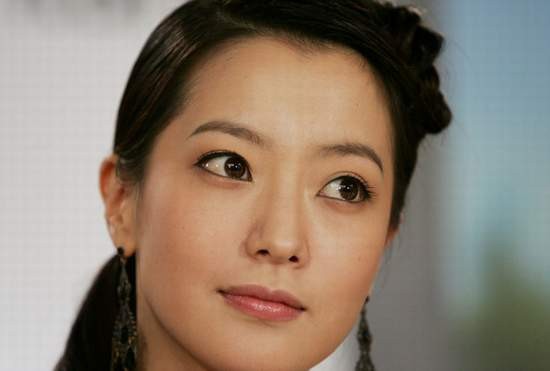 Kim Hee-seon fotoğrafı
