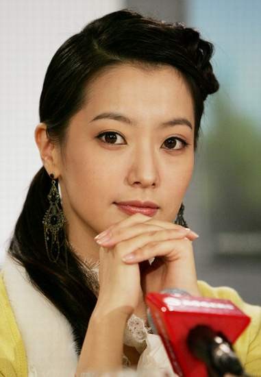 Kim Hee-seon fotoğrafı