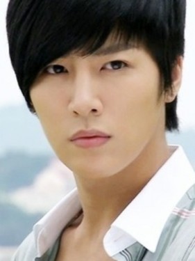 No Min-woo Fotoğrafı