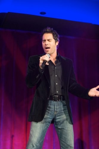 Eric McCormack Fotoğrafı