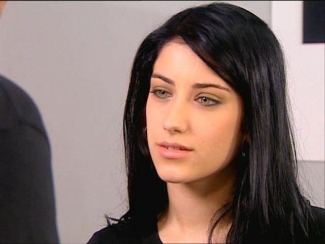 Hazal Kaya fotoğrafı